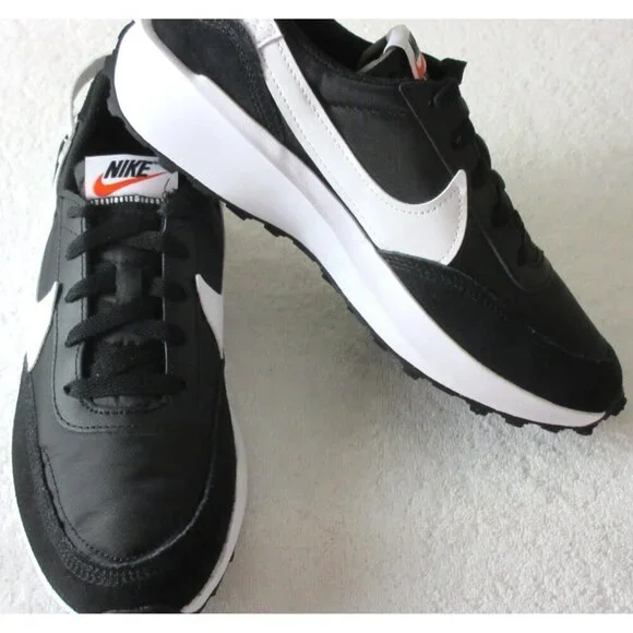 Nike Women's Waffle Debut Retro Running Shoes Black White Orange Sizes NIB - Picture 4 of 5